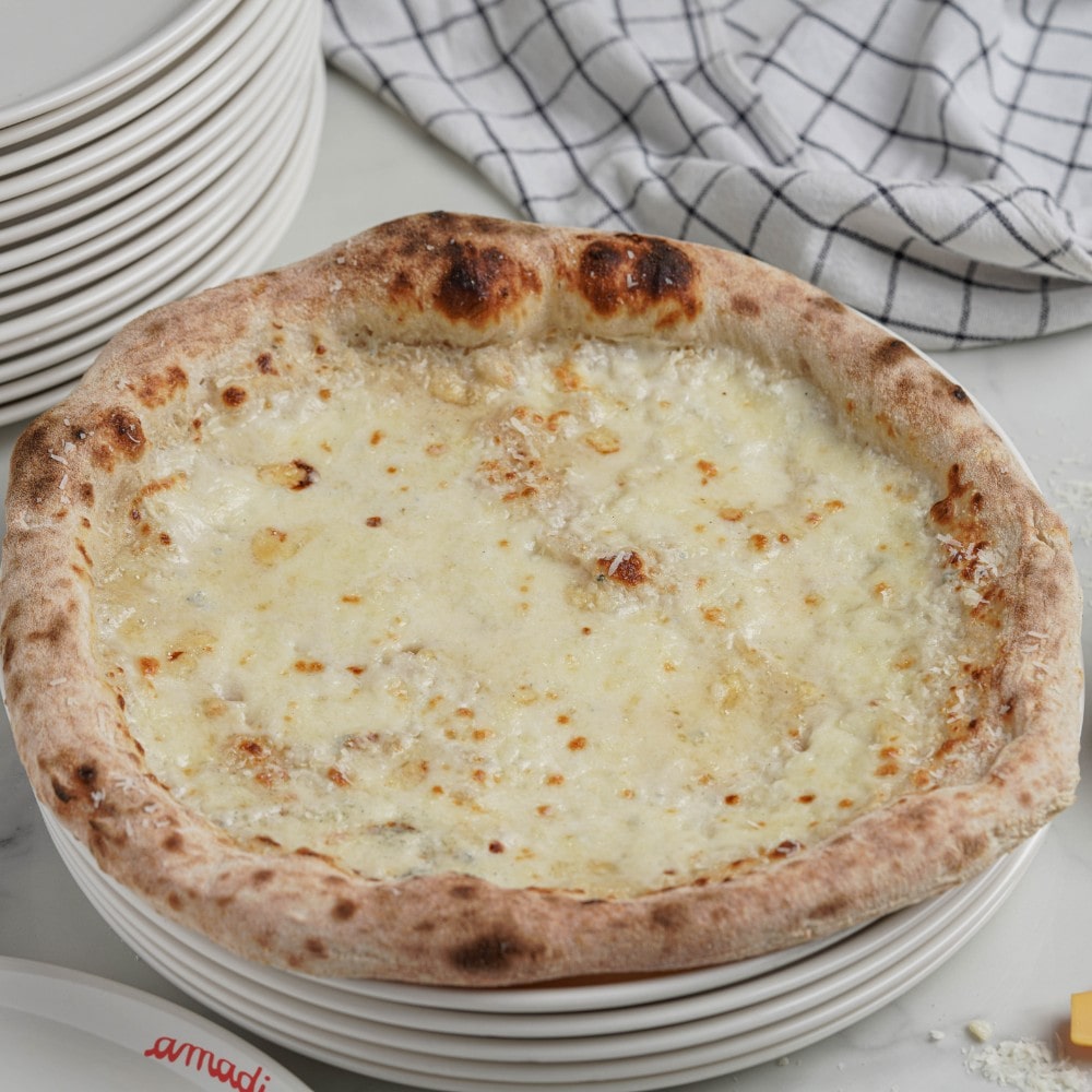 Quattro Formaggi Pizza (Classic Italian Fresh Dough)