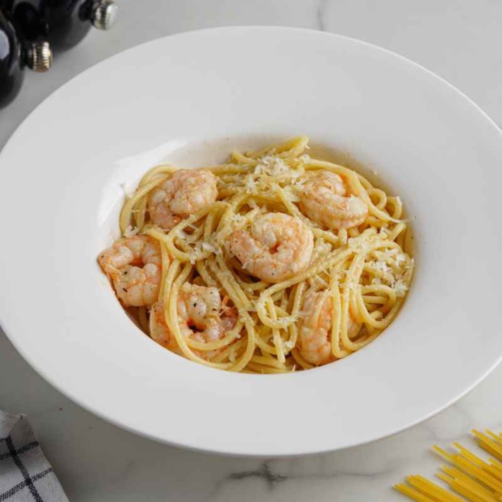 Spaghetti with Grilled Shrimp, Garlic and Oil (Classic Italian Fresh Pasta)